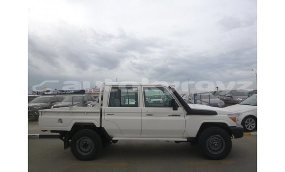 Buy Import Toyota Land Cruiser White Car in Import - Dubai in Batken Buy Import Toyota Land Cruiser White Car in Import - Dubai in Batken