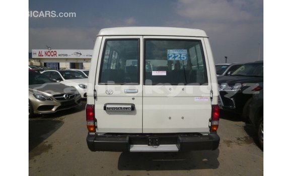 Buy Import Toyota Land Cruiser White Car in Import - Dubai in Batken Buy Import Toyota Land Cruiser White Car in Import - Dubai in Batken