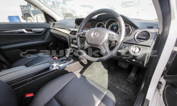 Buy Import Mercedes-Benz 200 White Car in Import - Dubai in Batken Buy Import Mercedes-Benz 200 White Car in Import - Dubai in Batken