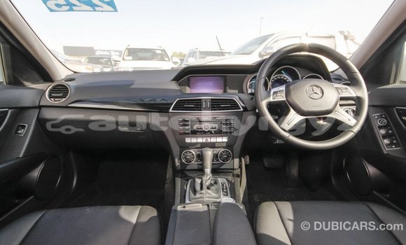 Buy Import Mercedes-Benz 200 White Car in Import - Dubai in Batken Buy Import Mercedes-Benz 200 White Car in Import - Dubai in Batken