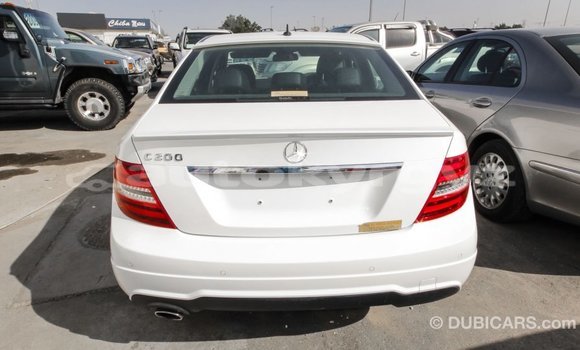 Buy Import Mercedes-Benz 200 White Car in Import - Dubai in Batken Buy Import Mercedes-Benz 200 White Car in Import - Dubai in Batken