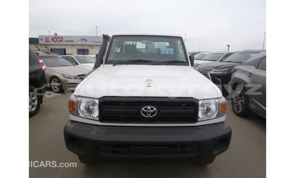 Buy Import Toyota Land Cruiser White Car in Import - Dubai in Batken Buy Import Toyota Land Cruiser White Car in Import - Dubai in Batken