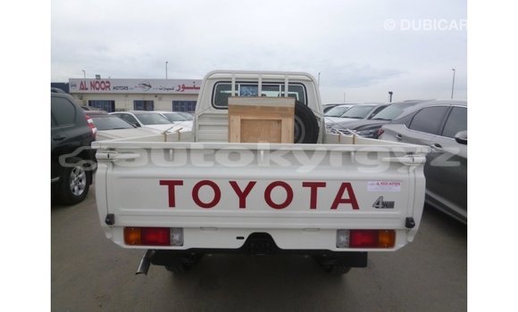 Buy Import Toyota Land Cruiser White Car in Import - Dubai in Batken Buy Import Toyota Land Cruiser White Car in Import - Dubai in Batken