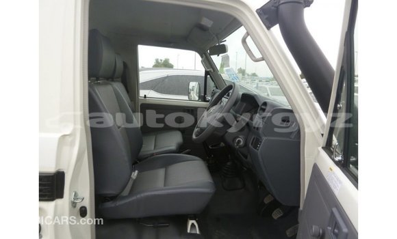 Buy Import Toyota Land Cruiser White Car in Import - Dubai in Batken Buy Import Toyota Land Cruiser White Car in Import - Dubai in Batken