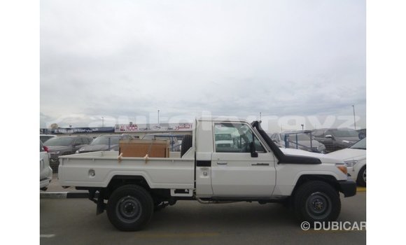 Buy Import Toyota Land Cruiser White Car in Import - Dubai in Batken Buy Import Toyota Land Cruiser White Car in Import - Dubai in Batken