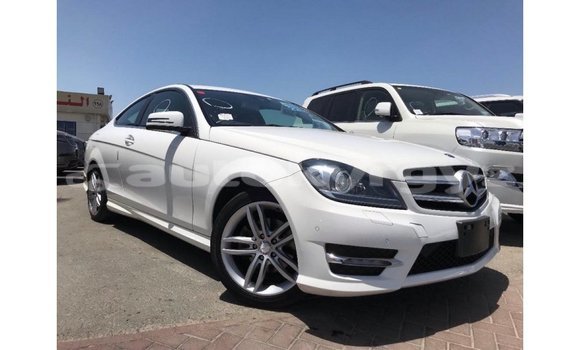 Buy Import Mercedes-Benz 190 White Car in Import - Dubai in Batken Buy Import Mercedes-Benz 190 White Car in Import - Dubai in Batken