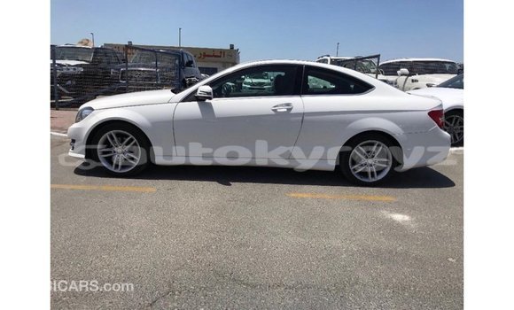Buy Import Mercedes-Benz 190 White Car in Import - Dubai in Batken Buy Import Mercedes-Benz 190 White Car in Import - Dubai in Batken