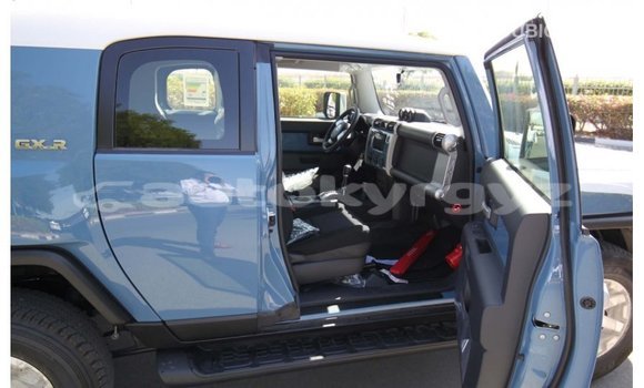 Buy Import Toyota FJ Cruiser Blue Car in Import - Dubai in Batken Buy Import Toyota FJ Cruiser Blue Car in Import - Dubai in Batken