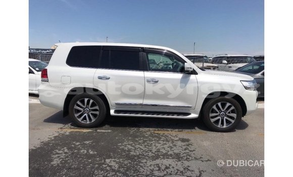 Buy Import Toyota Land Cruiser White Car in Import - Dubai in Batken Buy Import Toyota Land Cruiser White Car in Import - Dubai in Batken