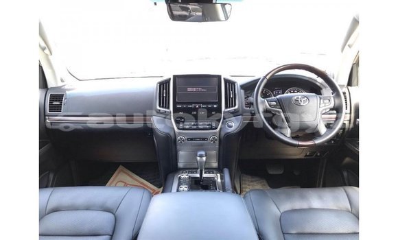 Buy Import Toyota Land Cruiser White Car in Import - Dubai in Batken Buy Import Toyota Land Cruiser White Car in Import - Dubai in Batken