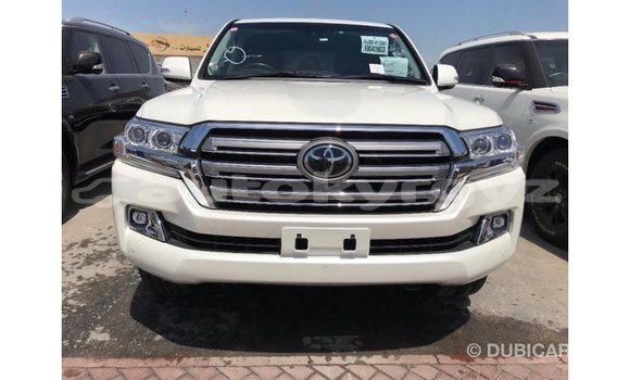 Buy Import Toyota Land Cruiser White Car in Import - Dubai in Batken Buy Import Toyota Land Cruiser White Car in Import - Dubai in Batken