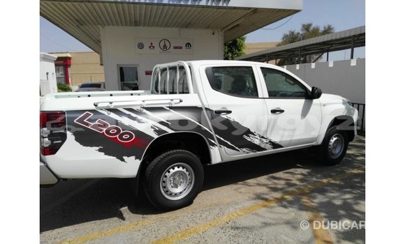 Buy Import Mitsubishi L200 White Car in Import - Dubai in Batken Buy Import Mitsubishi L200 White Car in Import - Dubai in Batken