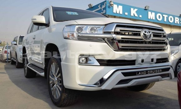 Buy Import Toyota Land Cruiser White Car in Import - Dubai in Batken Buy Import Toyota Land Cruiser White Car in Import - Dubai in Batken