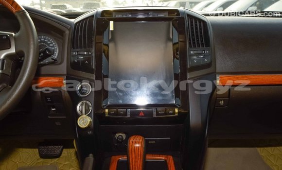 Buy Import Toyota Land Cruiser White Car in Import - Dubai in Batken Buy Import Toyota Land Cruiser White Car in Import - Dubai in Batken