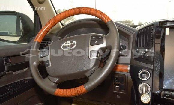 Buy Import Toyota Land Cruiser White Car in Import - Dubai in Batken Buy Import Toyota Land Cruiser White Car in Import - Dubai in Batken