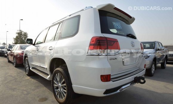 Buy Import Toyota Land Cruiser White Car in Import - Dubai in Batken Buy Import Toyota Land Cruiser White Car in Import - Dubai in Batken