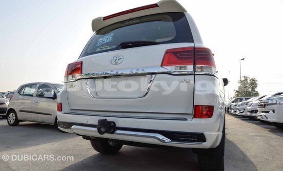 Buy Import Toyota Land Cruiser White Car in Import - Dubai in Batken Buy Import Toyota Land Cruiser White Car in Import - Dubai in Batken