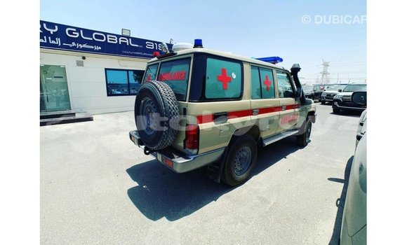 Buy Import Toyota Land Cruiser White Car in Import - Dubai in Batken Buy Import Toyota Land Cruiser White Car in Import - Dubai in Batken