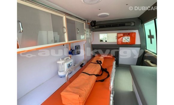 Buy Import Toyota Land Cruiser White Car in Import - Dubai in Batken Buy Import Toyota Land Cruiser White Car in Import - Dubai in Batken