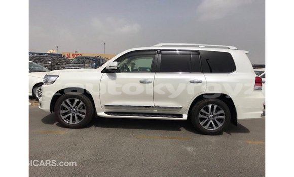Buy Import Toyota Land Cruiser White Car in Import - Dubai in Batken Buy Import Toyota Land Cruiser White Car in Import - Dubai in Batken