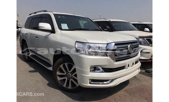 Buy Import Toyota Land Cruiser White Car in Import - Dubai in Batken Buy Import Toyota Land Cruiser White Car in Import - Dubai in Batken