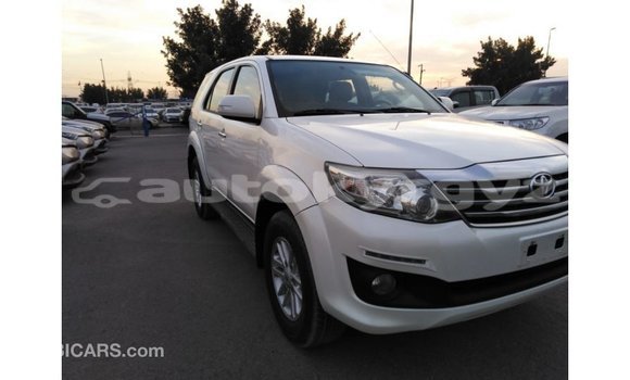 Buy Import Toyota Fortuner White Car in Import - Dubai in Batken Buy Import Toyota Fortuner White Car in Import - Dubai in Batken