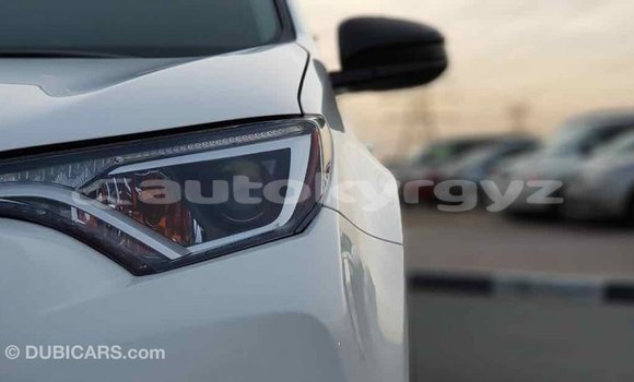 Buy Import Toyota RAV4 White Car in Import - Dubai in Batken Buy Import Toyota RAV4 White Car in Import - Dubai in Batken