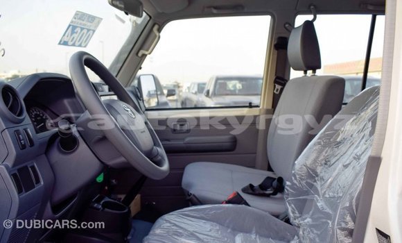 Buy Import Toyota Land Cruiser White Car in Import - Dubai in Batken Buy Import Toyota Land Cruiser White Car in Import - Dubai in Batken